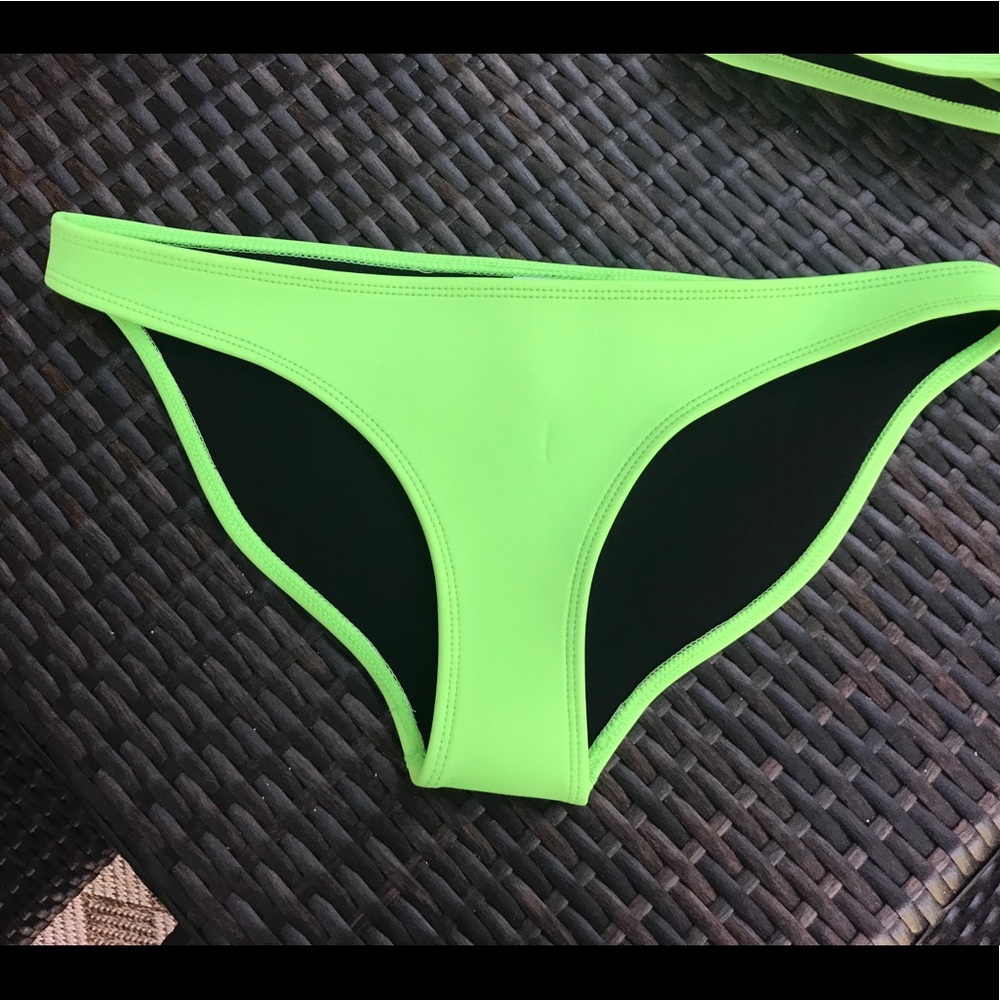 💚 Hoaka Swimwear Neon Green Bikini Bottom
